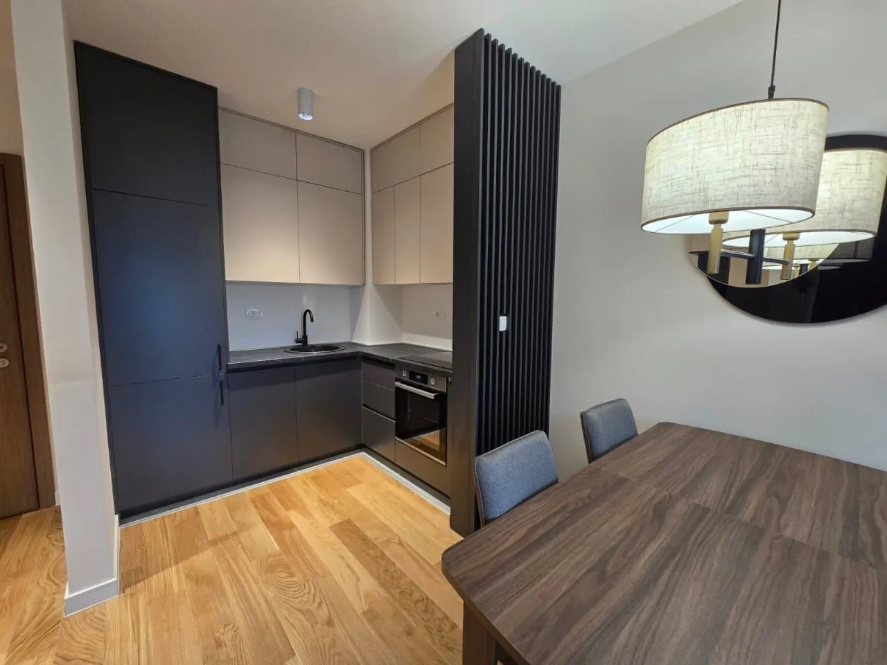 Izdavanje, jednosoban stan, 42m², Central Point, Podgorica