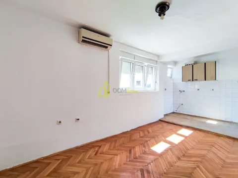Prodaja, jednosoban stan, 35m², Preko Morače, Podgorica - image 4