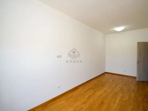 Rent, office space, 74m², Stari Aerodrom, Podgorica - image 9