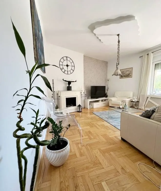 Izdavanje, dvosoban stan, 69m², Vračar Hram, Vračar Sve Podlokacije
