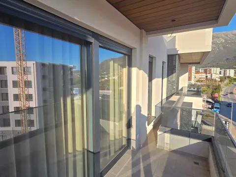 Rent, one bedroom apartment, 45m², Čeluga, Bar - image 13