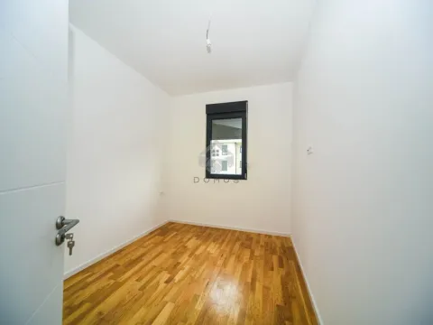 Izdavanje, dvosoban stan, 64m², Tološi, Podgorica - image 4