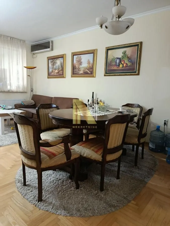 Izdavanje, trosoban stan, 73m², Centar, Novi Sad