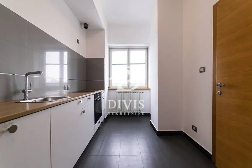 Sale, five bedroom apartment, 195m², Novi Beograd Blok 19, Novi Beograd Sve Podlokacije