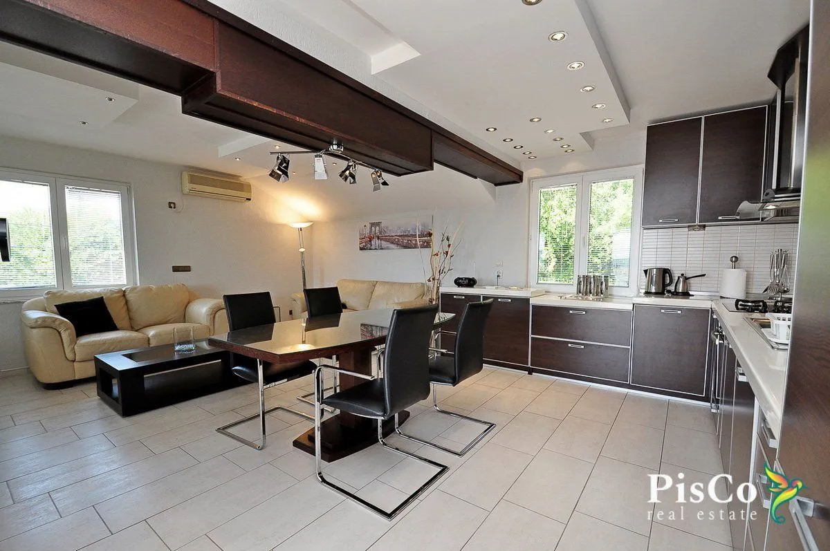 Prodaja, kuća, 350m², Tivat, Crna Gora