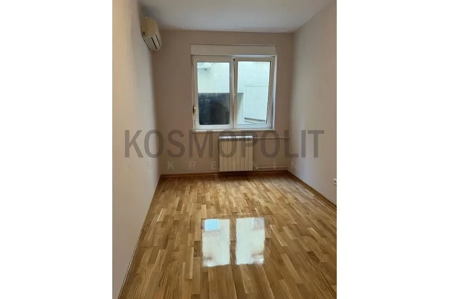 Sale, three bedroom apartment, 74m², Vračar Hram, Vračar Sve Podlokacije