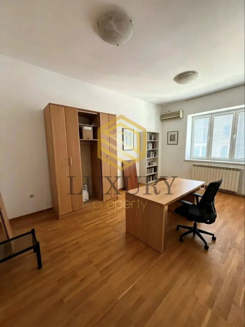 Rent, office space, 65m², Centar, Podgorica