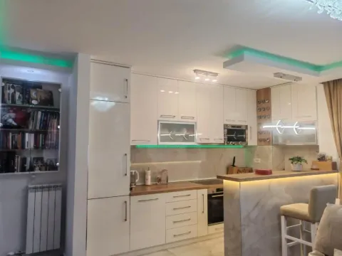 Rent, three bedroom apartment, 65m², Višnjička Banja, Palilula Sve Podlokacije - image 6