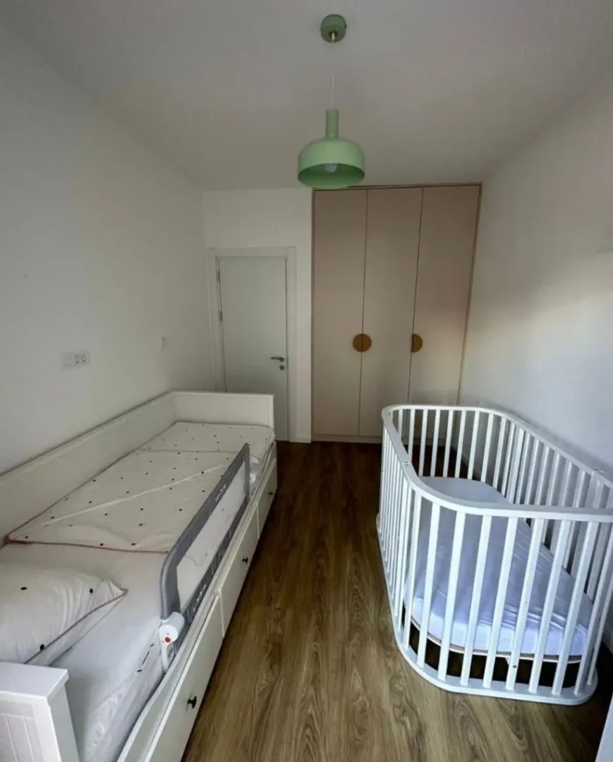 Izdavanje, dvosoban stan, 75m², Gruda, Cetinje