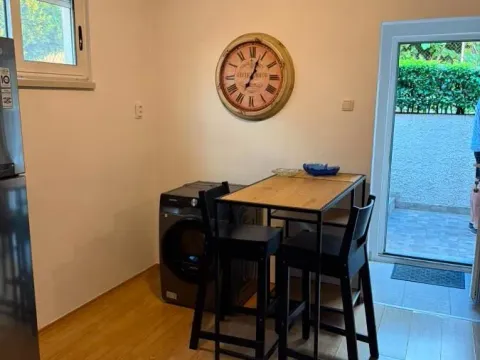 Izdavanje, jednosoban stan, 45m², City Kvart, Podgorica - image 6