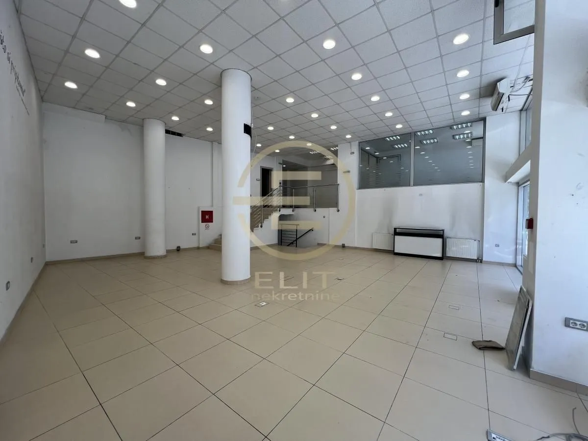 Rent, office space, 229m², Grbavica, Novi Sad Sve Podlokacije