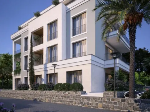 Prodaja, stan, 42m², Tivat, Crna Gora - image 3