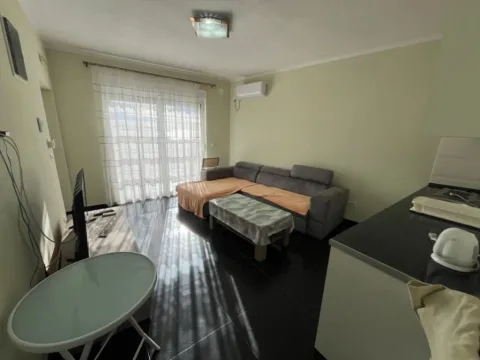 Rent, apartment, 45m², Šušanj, Bar