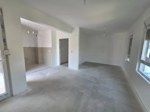 Prodaja, jednosoban stan, 46m², Momišići, Podgorica - image 5