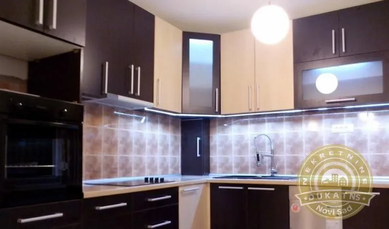 Prodaja, kuća, 104m², Rakovac, Novi Sad Sve Podlokacije
