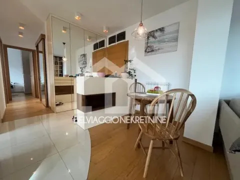 Izdavanje, trosoban stan, 70m², Stari Grad, Beograd - image 4