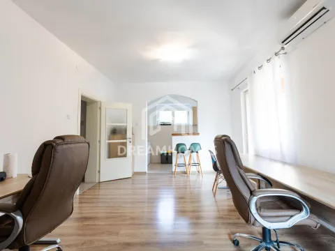 Rent, office space, 90m², Gorica C, Podgorica - image 2