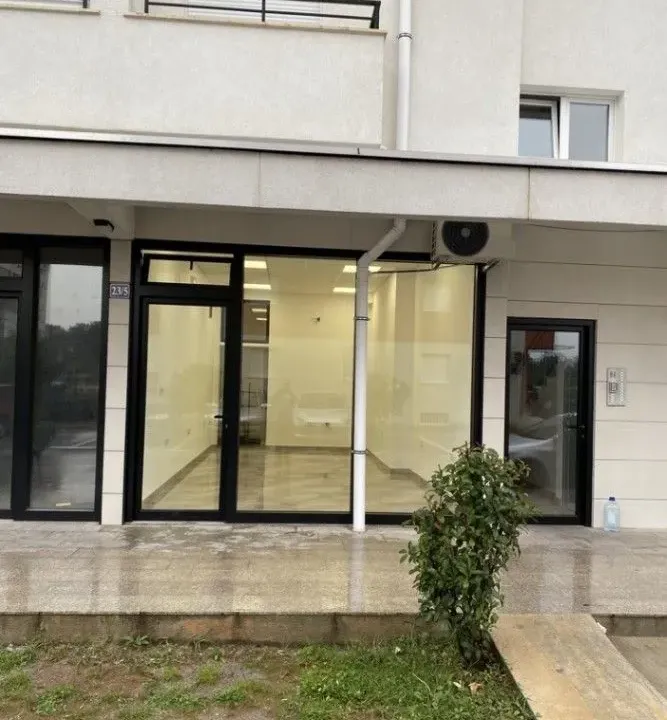 Izdavanje, poslovni prostor, 28m², Tuški Put, Podgorica