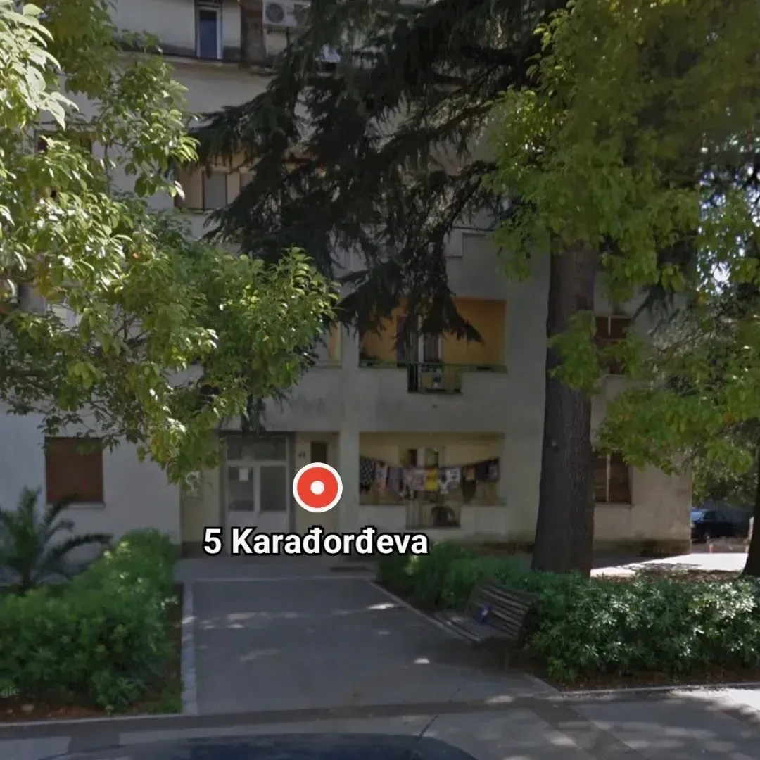 Izdavanje, četvorosoban stan, 90m², Centar, Podgorica