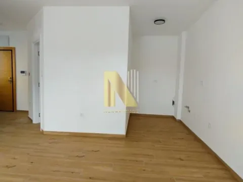 Izdavanje, poslovni prostor, 130m², Telep, Novi Sad Sve Podlokacije - image 11