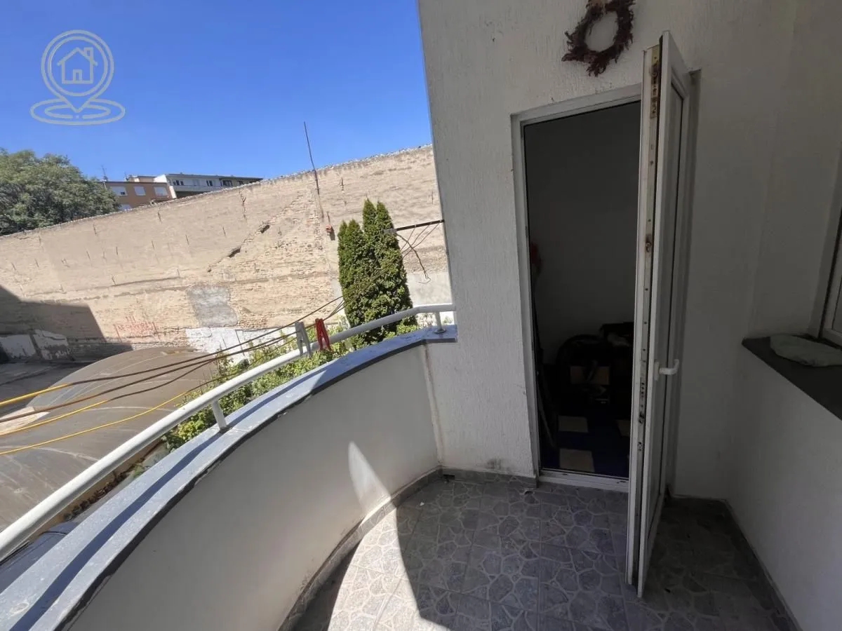 Izdavanje, dvosoban stan, 42m², Grbavica, Novi Sad Sve Podlokacije