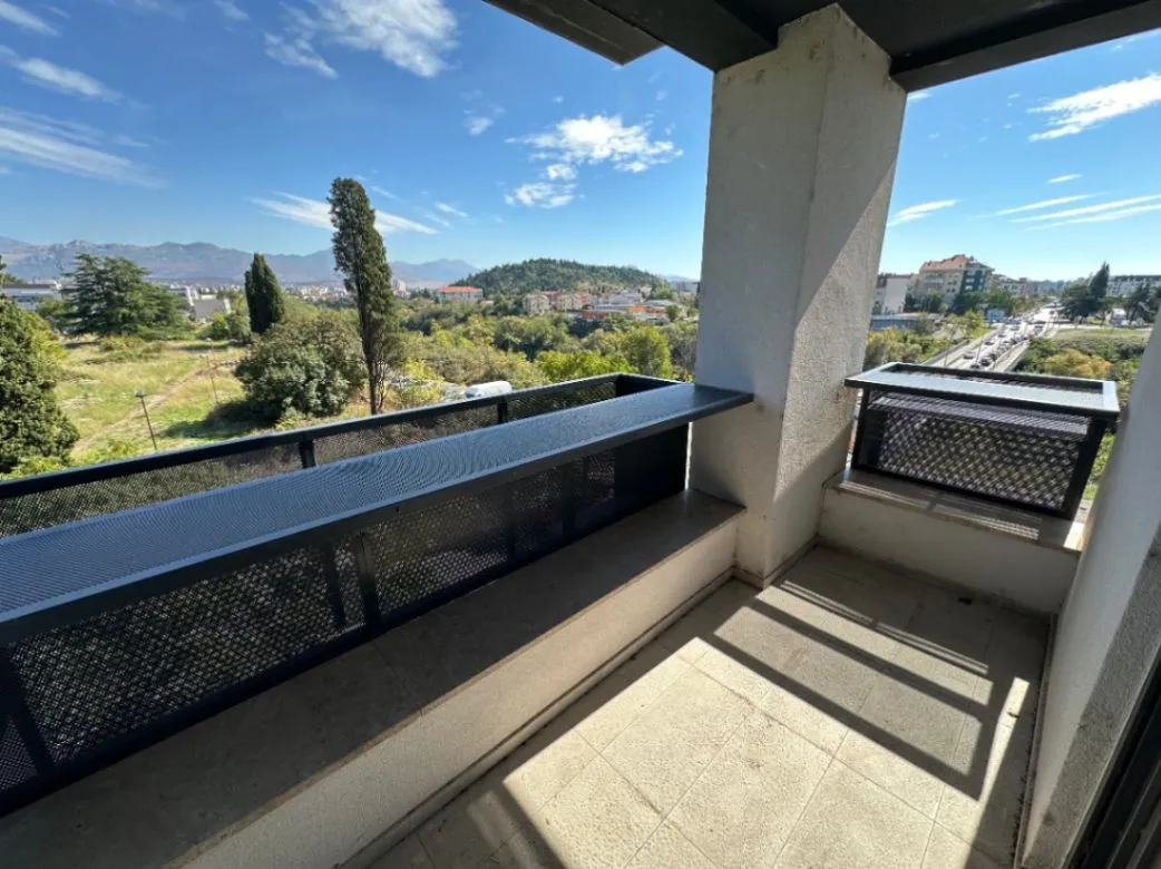 Prodaja, dvosoban stan, 63m², Krivi Most, Podgorica