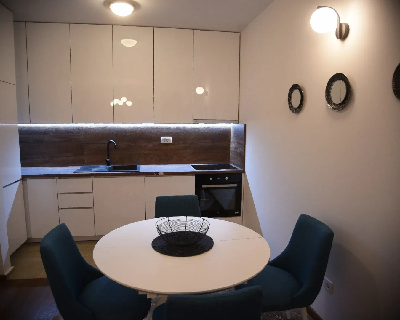 Izdavanje, jednosoban stan, 52m², Master Kvart, Podgorica
