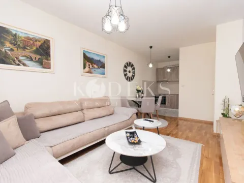 Izdavanje, dvosoban stan, 56m², City Kej, Podgorica - image 14