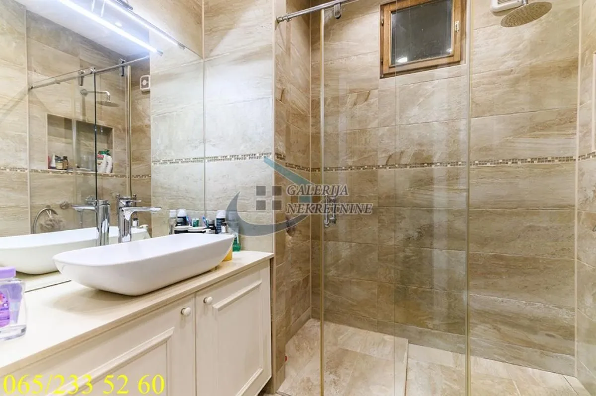 Sale, three bedroom apartment, 95m², Stari Grad, Beograd