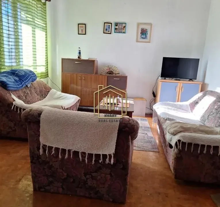 Izdavanje, kuća, 60m², Centar, Cetinje