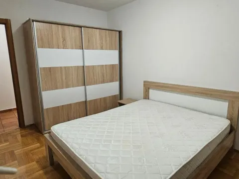 Izdavanje, dvosoban stan, 72m², Stari Aerodrom, Podgorica - image 6