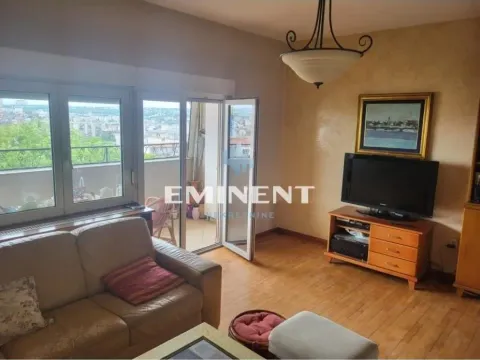 Izdavanje, četvorosoban stan, 94m², Čubura, Beograd