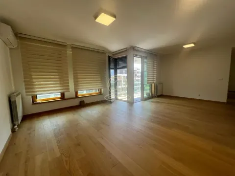 Poslovni prostor in Novi Beograd Blok 65