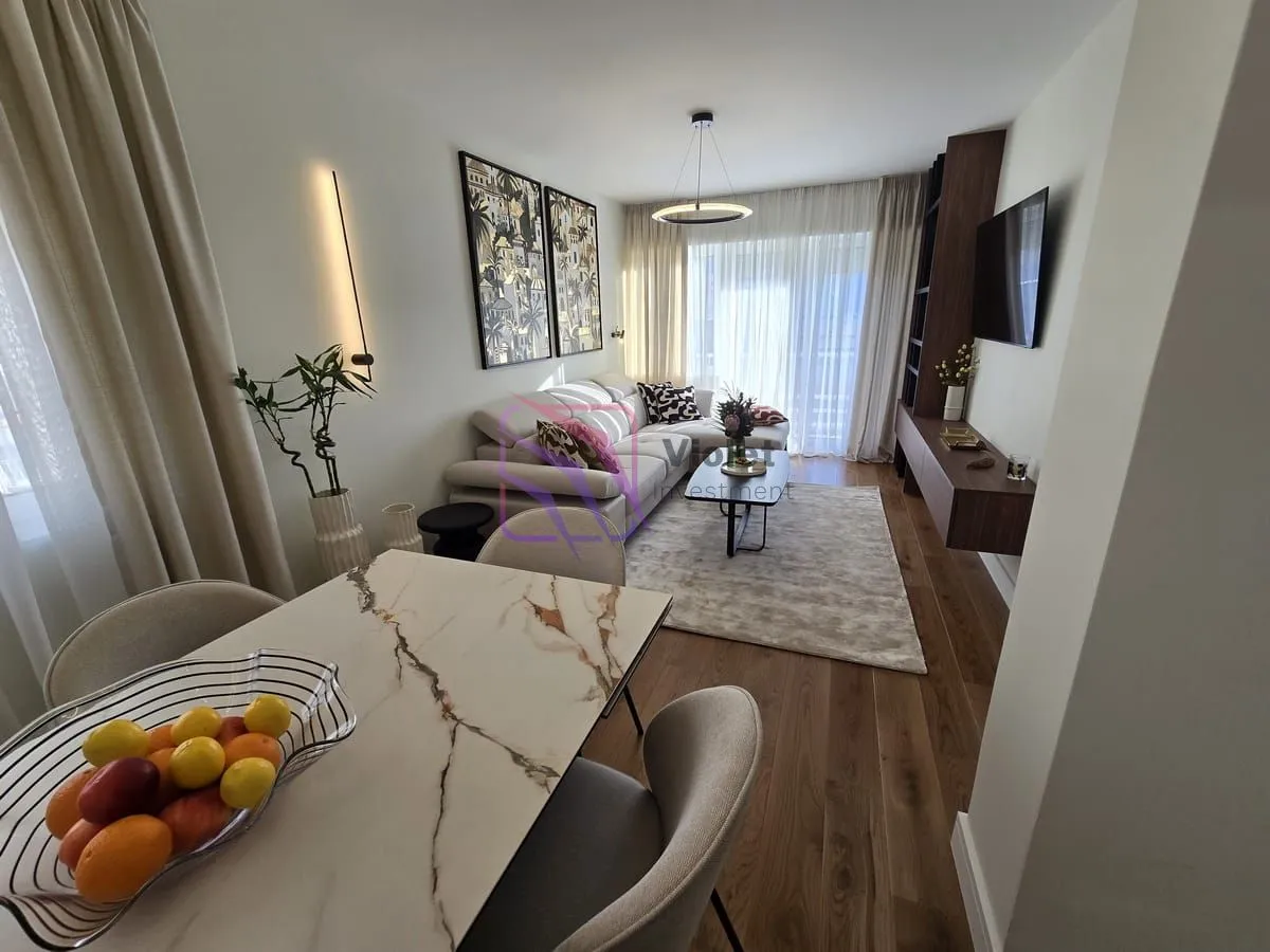 Prodaja, dvosoban stan, 72m², Centar, Tivat