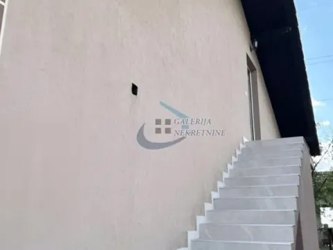 Sale, house, 290m², Centar, Inđija - image 11