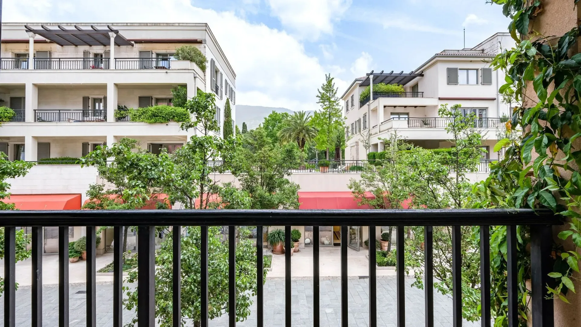 Prodaja, jednosoban stan, 68m², Tivat, Crna Gora