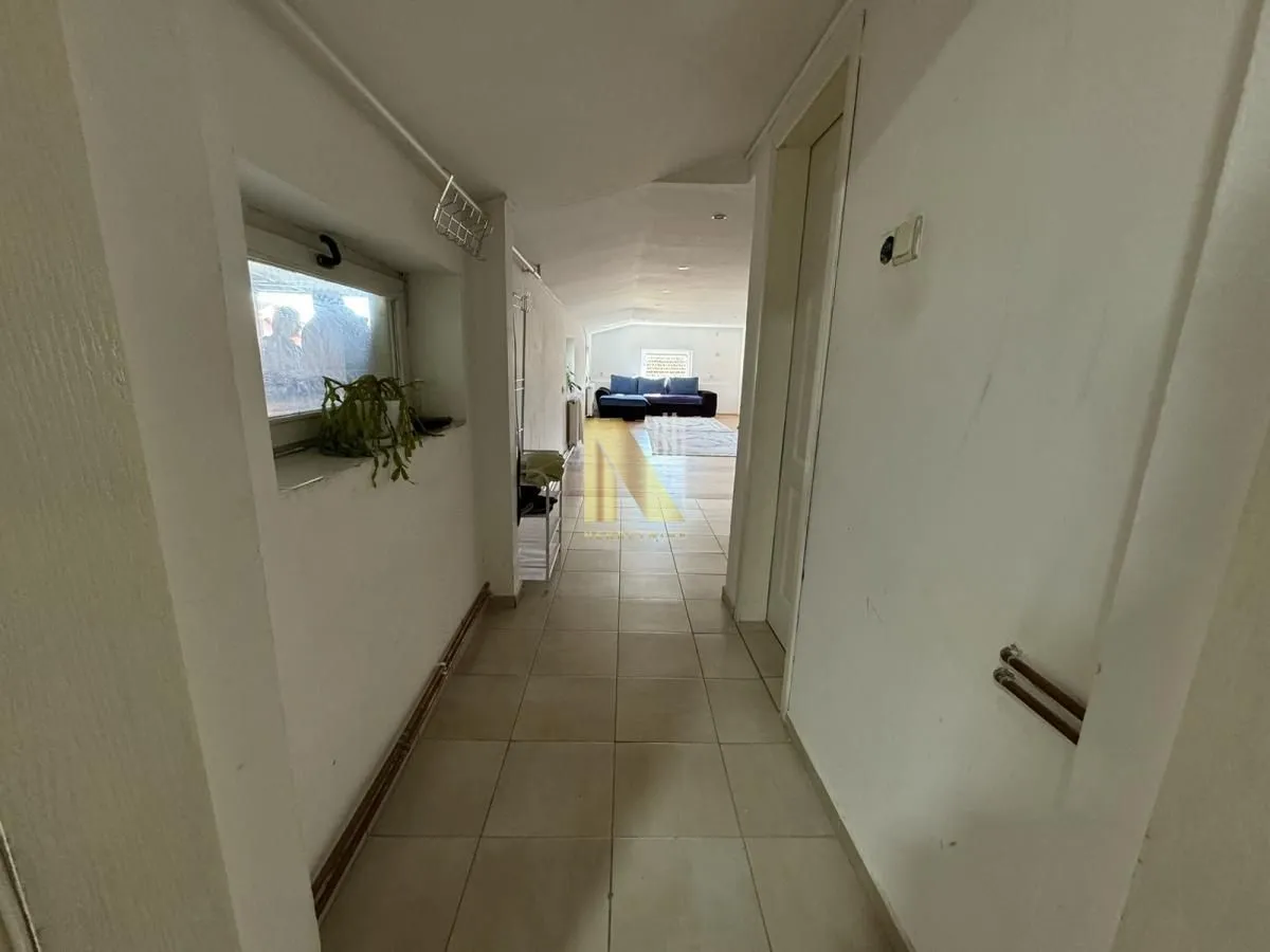Prodaja, kuća, 441m², Veternik, Novi Sad Sve Podlokacije