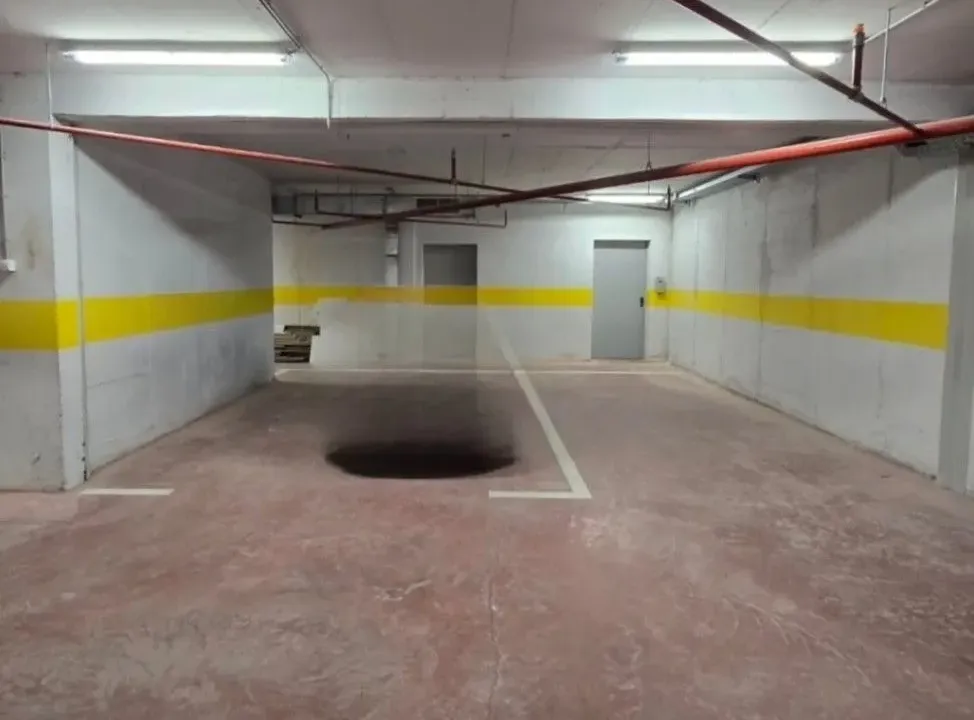 Sale, parking/garage, 18m², Central Point, Podgorica