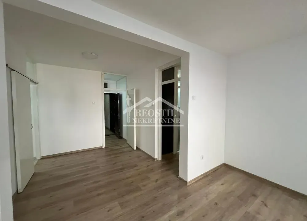 Sale, two bedroom apartment, 56m², Papazovac, Smederevo