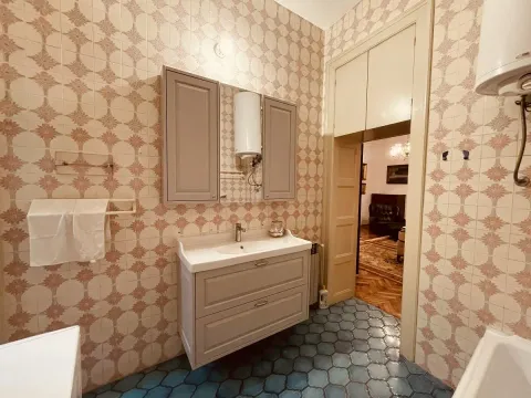 Rent, four bedroom apartment, 139m², Stari Grad, Beograd - image 10
