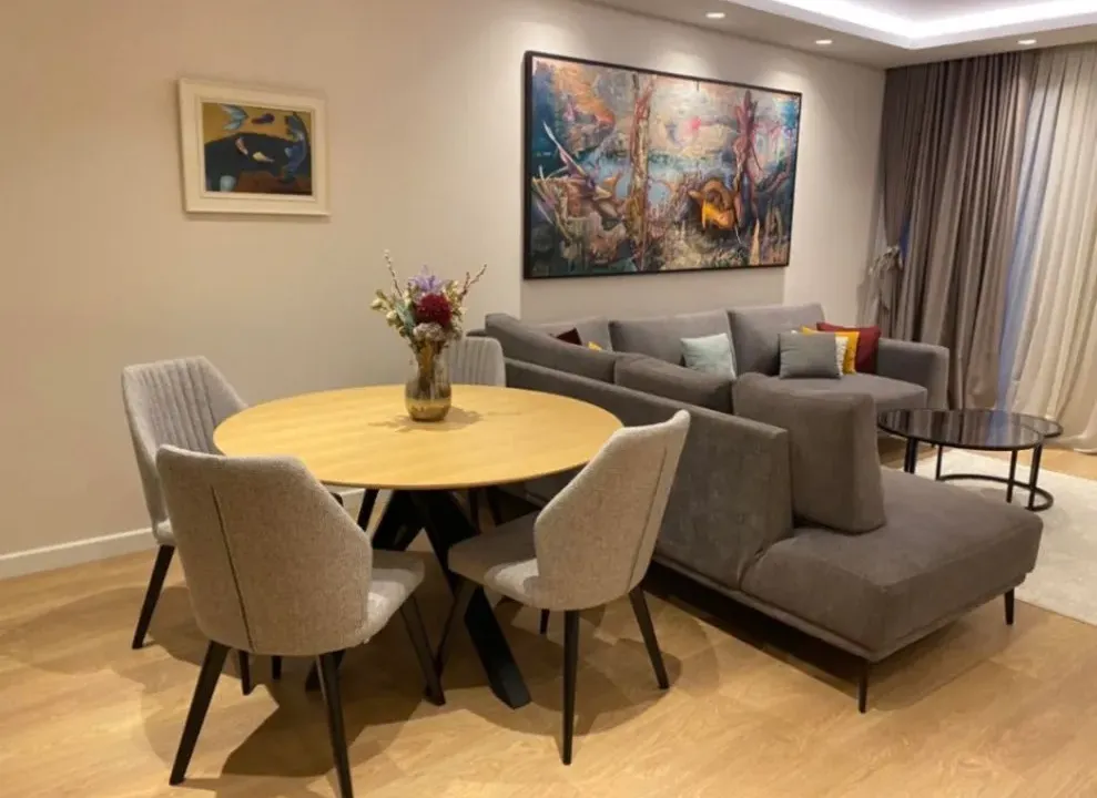 Izdavanje, dvosoban stan, 1400m², Centar, Podgorica