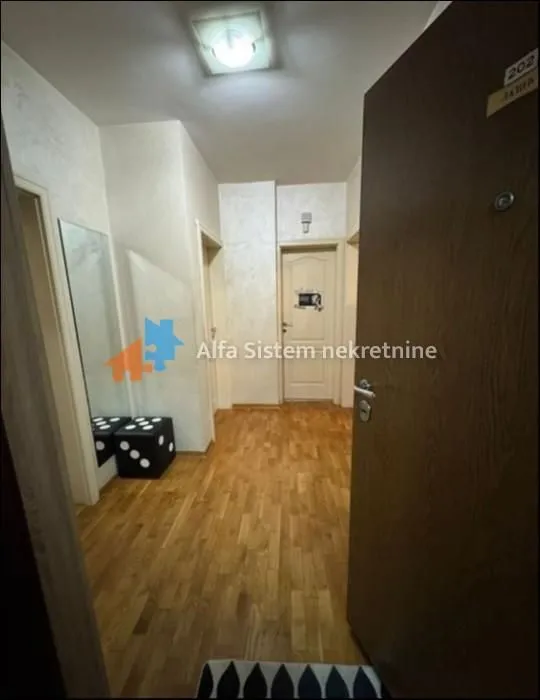 Izdavanje, trosoban stan, 73m², Voždovac Sve Podlokacije, Beograd