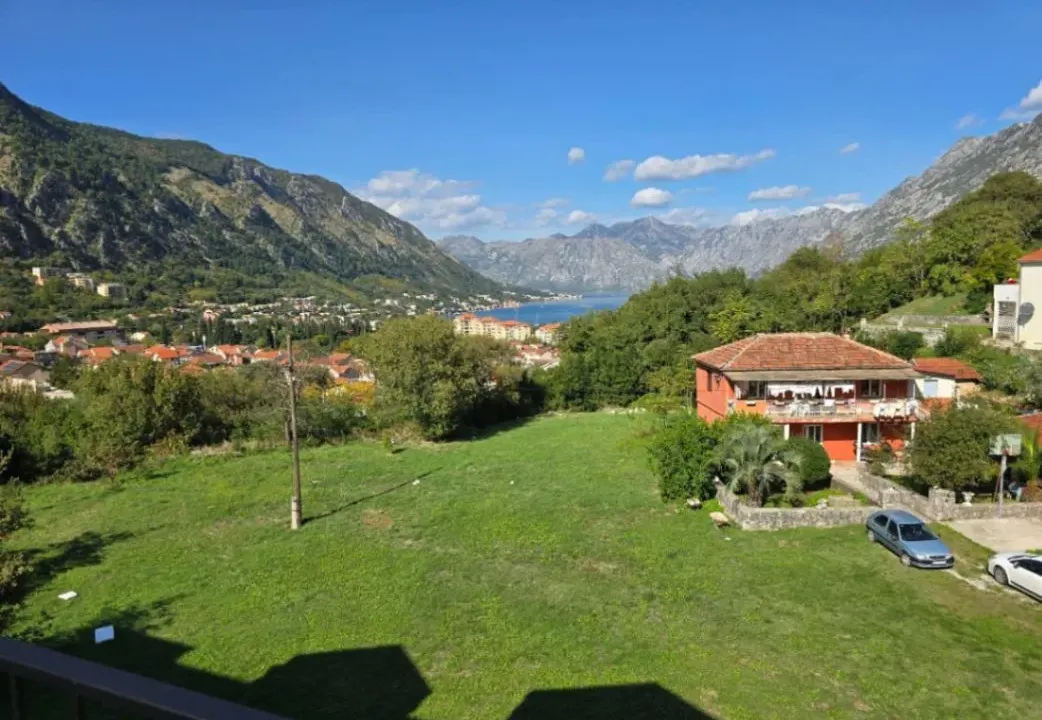 Prodaja, trosoban stan, 88m², Škaljari, Kotor