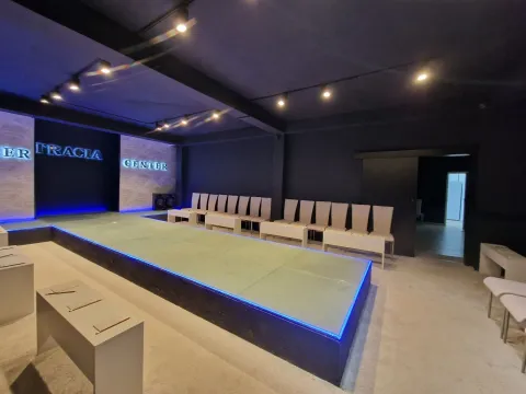 Prodaja, poslovni prostor, 800m², Jaz, Budva - image 24