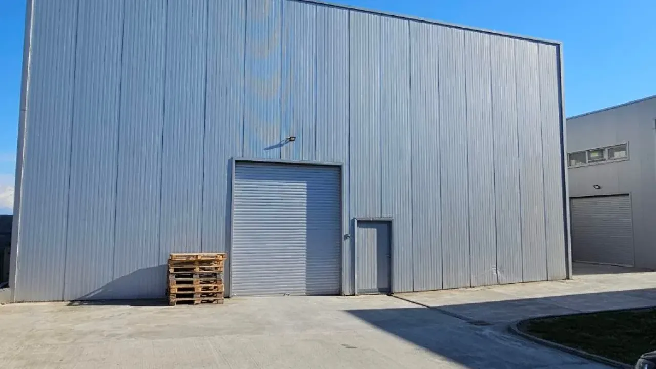 Izdavanje, poslovni prostor, 400m², Donja Gorica, Podgorica