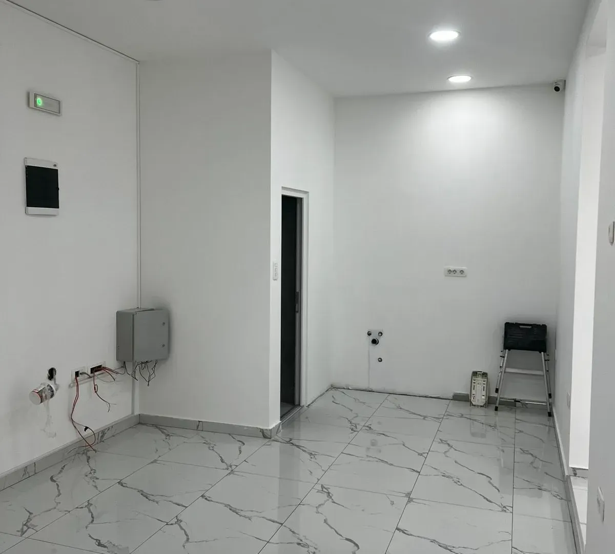 Rent, office space, 96m², Stari Aerodrom, Podgorica
