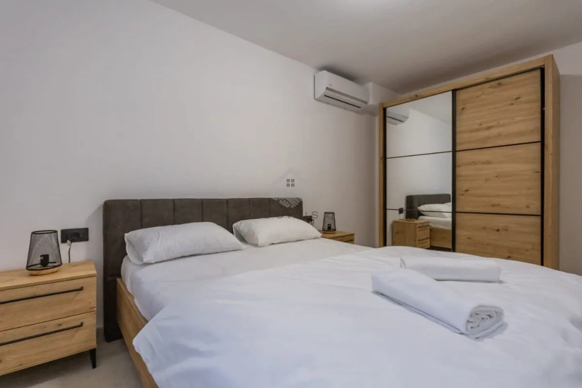 Rent, house, 300m², Budva, Crna Gora