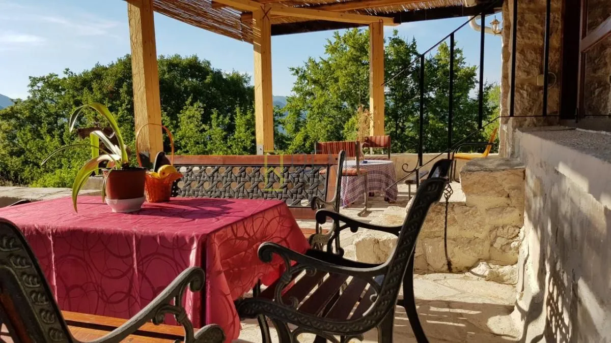 Prodaja, kuća, 178m², Rijeka Crnojevića, Cetinje