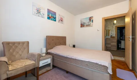 Rent, two bedroom apartment, 70m², Podgorica, Crna Gora - image 9