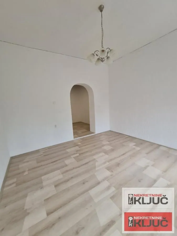 Prodaja, dvosoban stan, 37m², Podbara, Novi Sad Sve Podlokacije